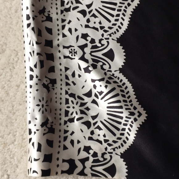 Tory Burch Black & White Silk Pencil skirt size 12 - Picture 2 of 5